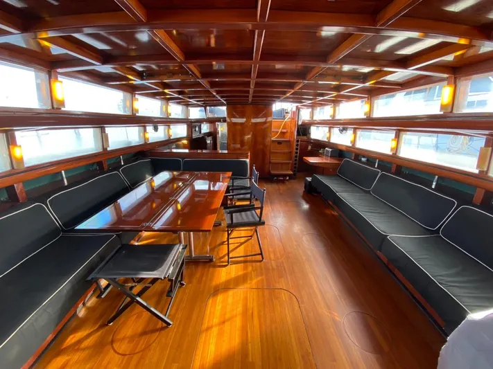 Lauren L Yacht Photos Pics 