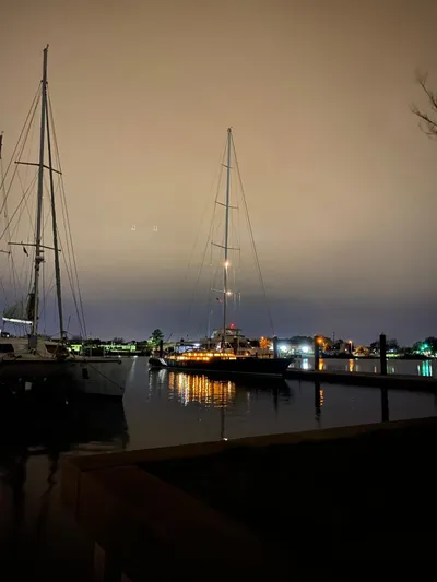 Lauren L Yacht Photos Pics 