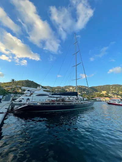 Lauren L Yacht Photos Pics 