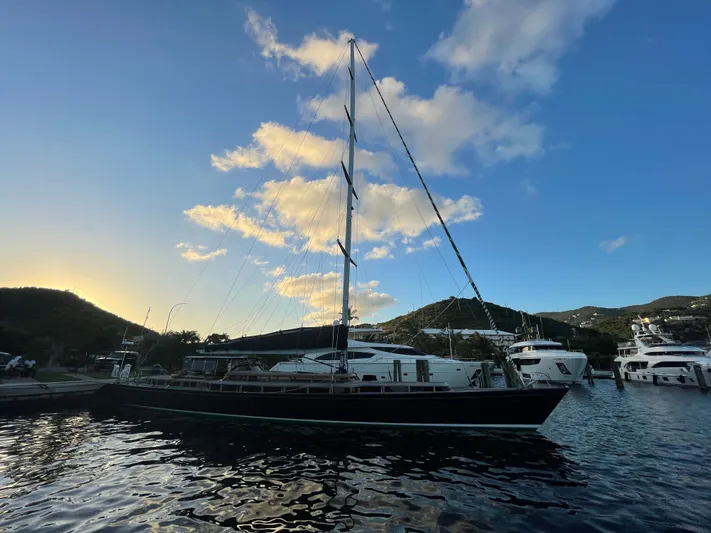 Lauren L Yacht Photos Pics 