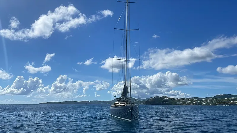 Lauren L Yacht Photos Pics 