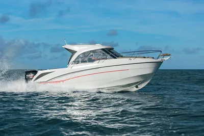 2018 Beneteau Antares 7 OB