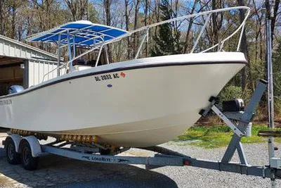 Mako 261 CENTER CONSOLE
