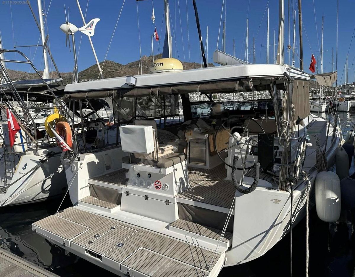 2018 Dufour 49 