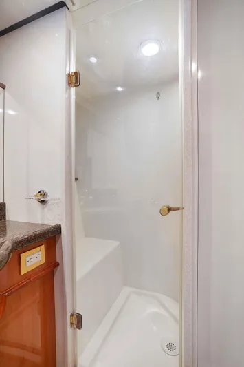 Carrie Ann Yacht Photos Pics 