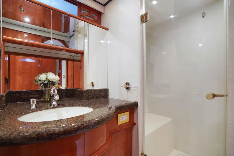 Carrie Ann Yacht Photos Pics 