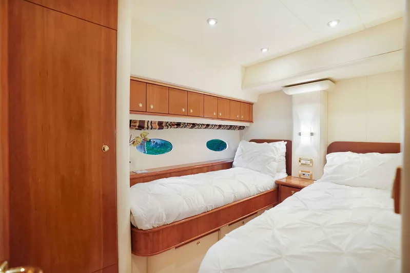 Carrie Ann Yacht Photos Pics 