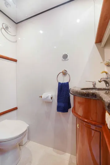 Carrie Ann Yacht Photos Pics 