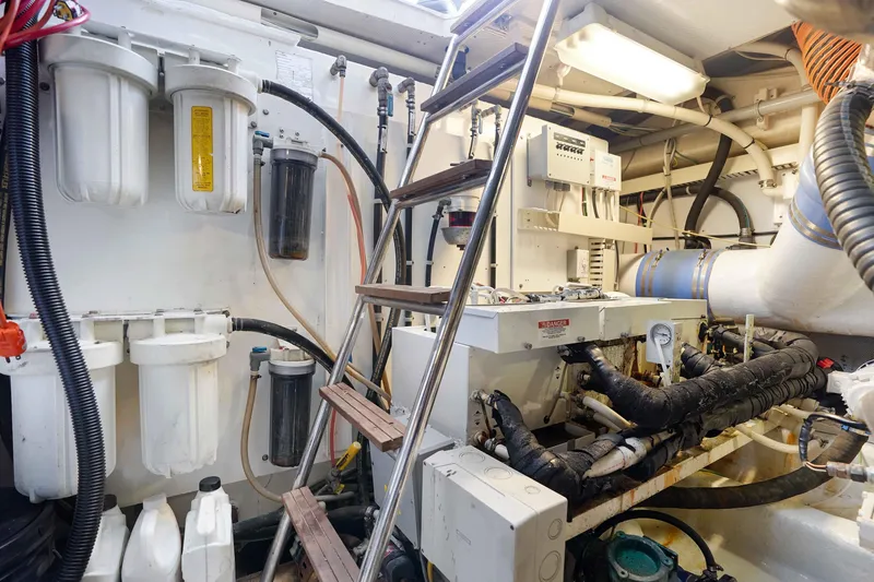 Carrie Ann Yacht Photos Pics 