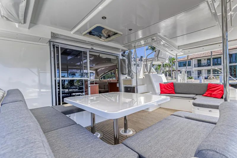 Southern Passage Yacht Photos Pics 