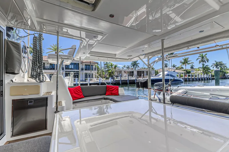 Southern Passage Yacht Photos Pics 