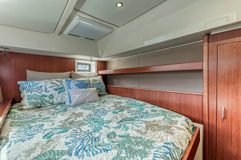 Southern Passage Yacht Photos Pics 