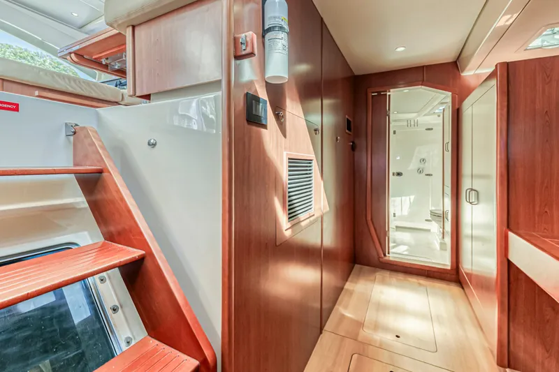 Southern Passage Yacht Photos Pics 