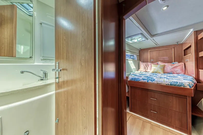 Southern Passage Yacht Photos Pics 