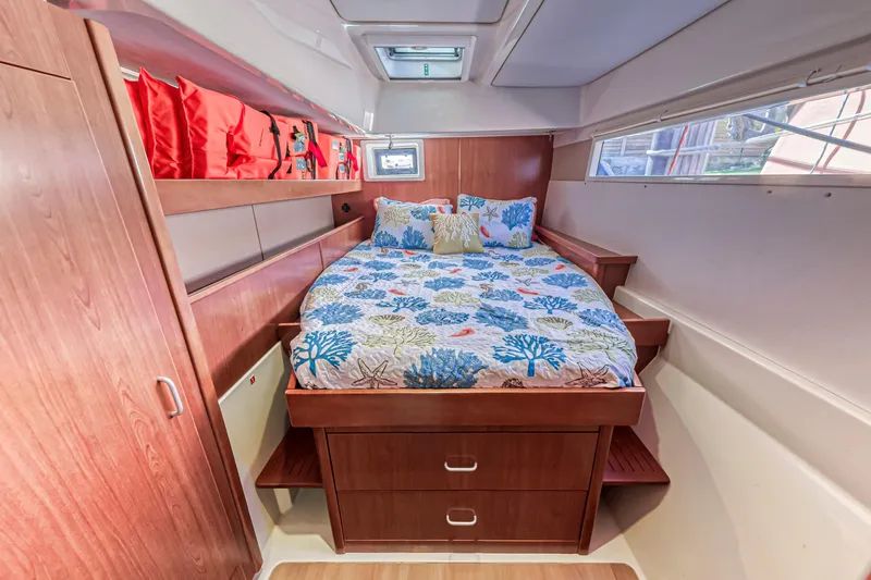 Southern Passage Yacht Photos Pics 