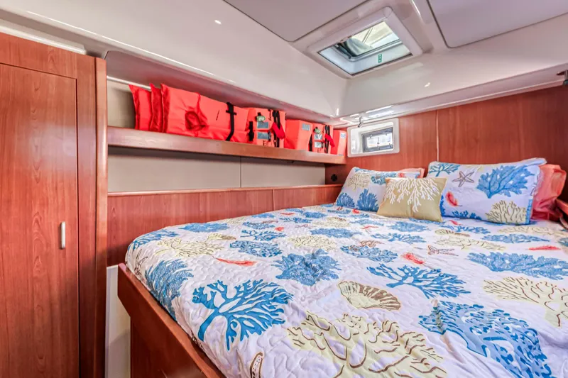 Southern Passage Yacht Photos Pics 