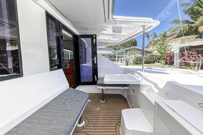 Southern Passage Yacht Photos Pics 