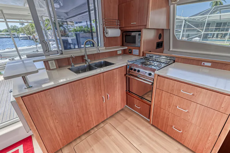 Southern Passage Yacht Photos Pics 