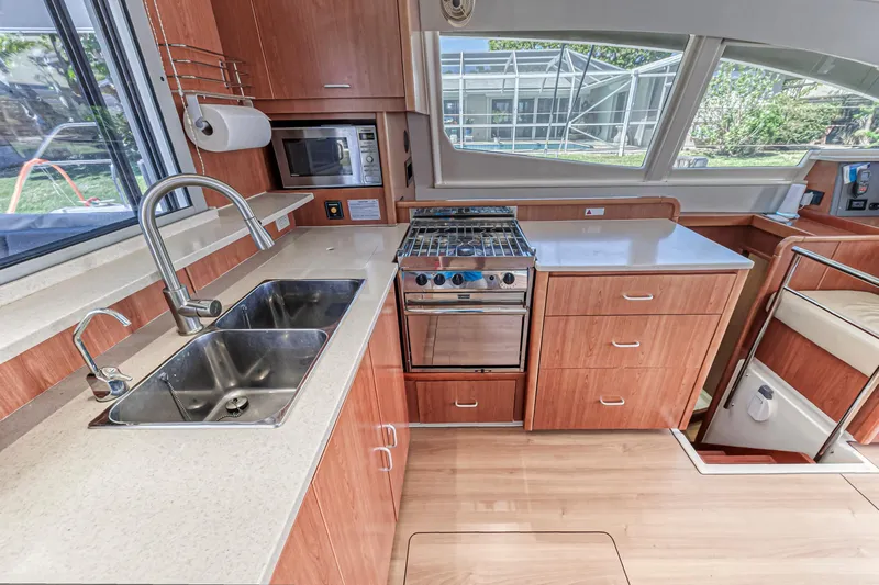 Southern Passage Yacht Photos Pics 