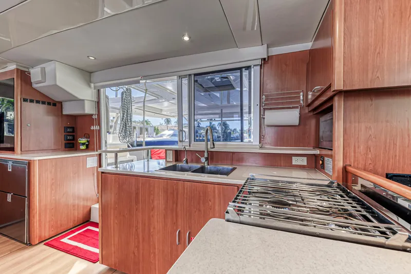 Southern Passage Yacht Photos Pics 