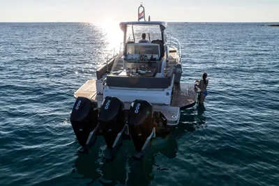 Sessa Marine Key Largo 40