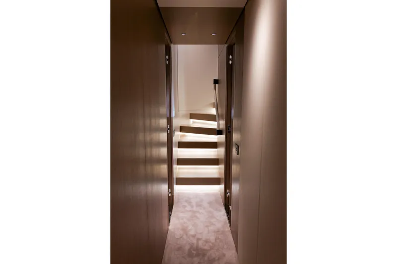 Sea Star Yacht Photos Pics Azimut Grande 26M 2025 - Lower Deck Hallway