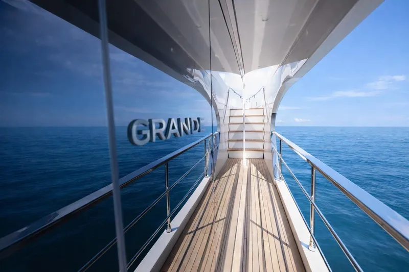 Sea Star Yacht Photos Pics Azimut Grande 26M 2025 - Bow Access