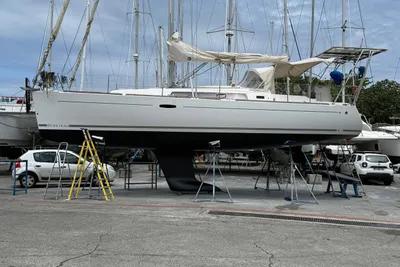 2008 Beneteau Oceanis 37