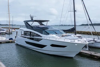 2024 Sunseeker 88 Yacht