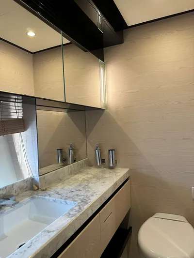 Slingshot Yacht Photos Pics 