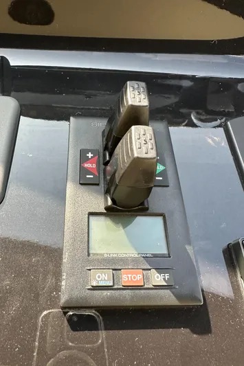 Slingshot Yacht Photos Pics 