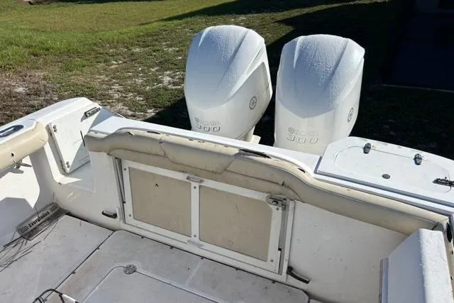  Yacht Photos Pics 2019 Everglades 290 Center Console boat with twin outboard engines, rear view.