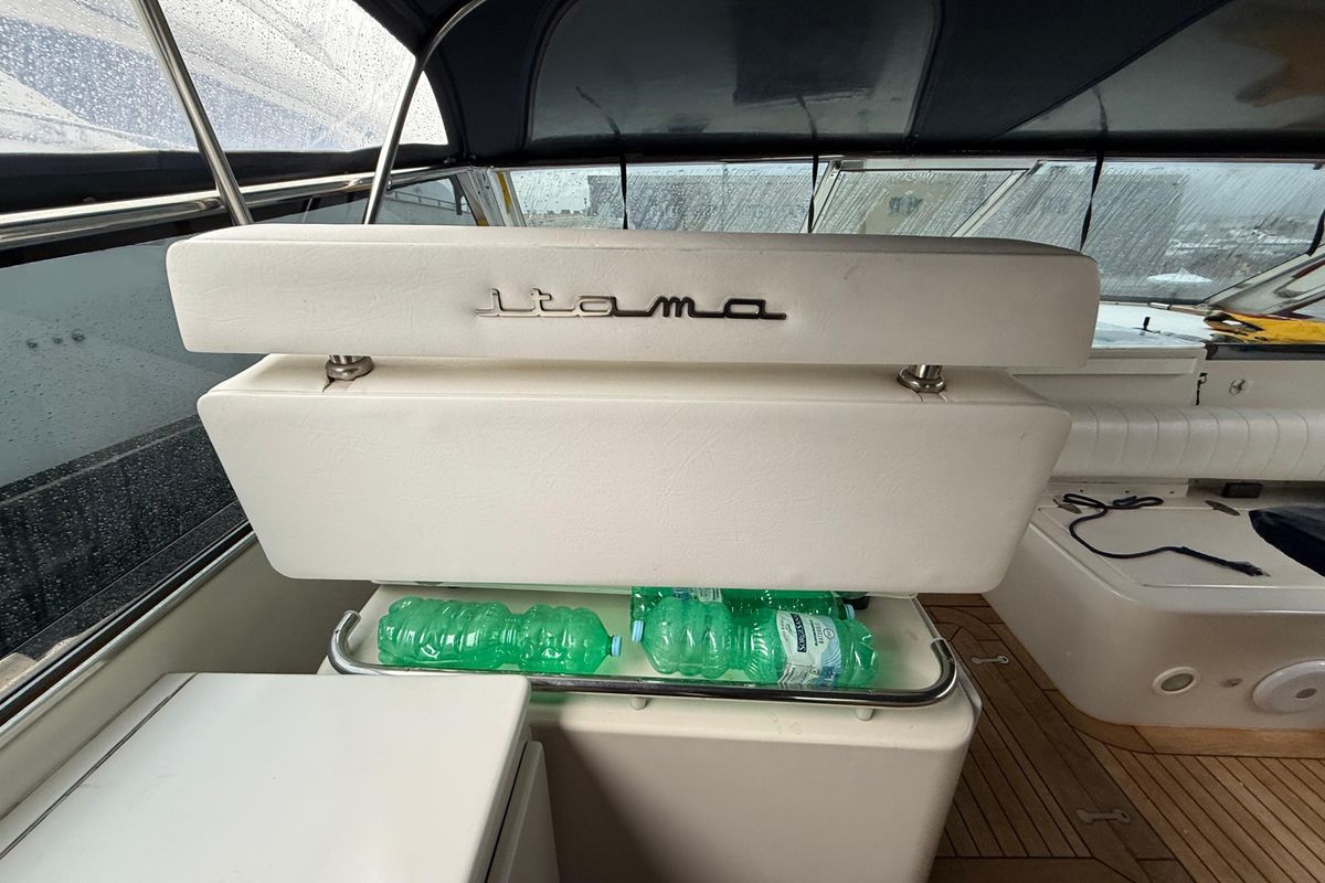 2004 Itama 50 