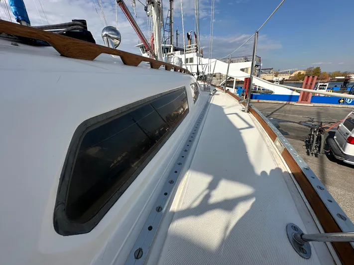 Rosy Bain Yacht Photos Pics 
