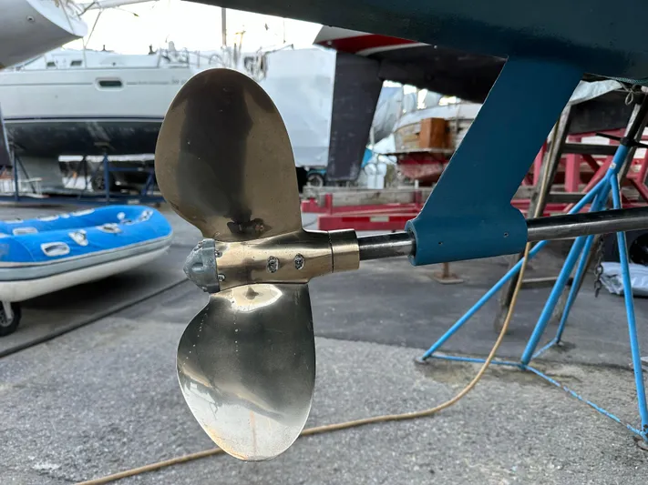 Rosy Bain Yacht Photos Pics 