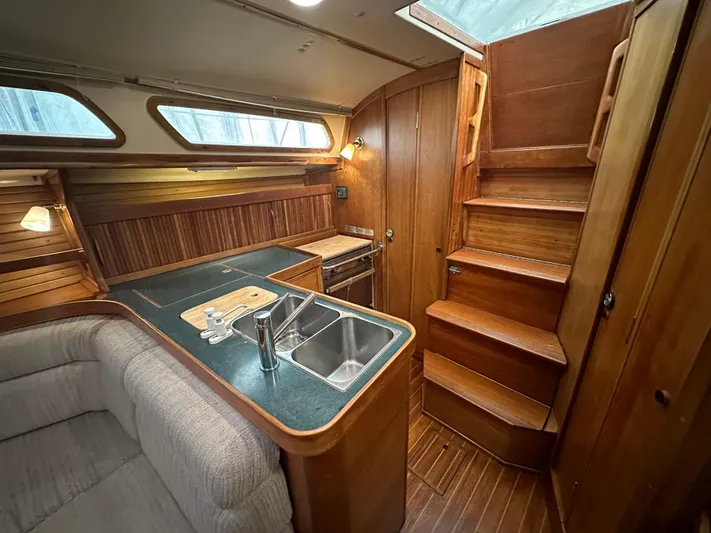 Rosy Bain Yacht Photos Pics 