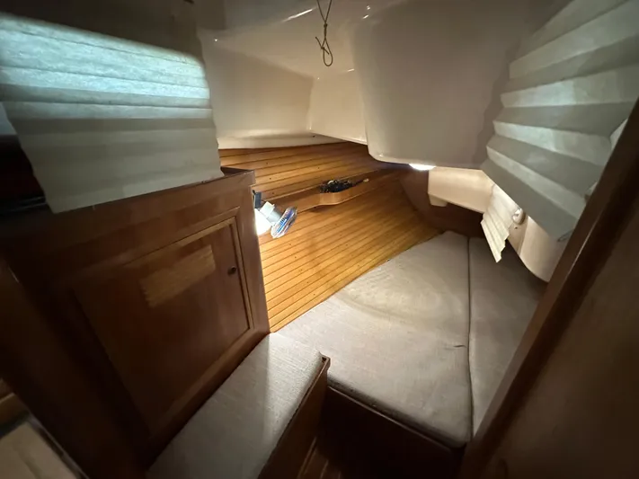 Rosy Bain Yacht Photos Pics 