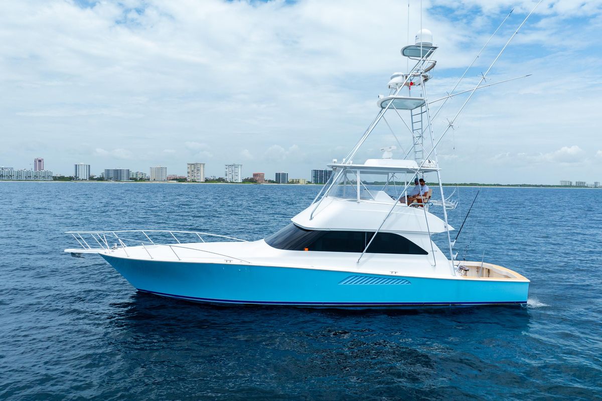 2005 Viking 52 