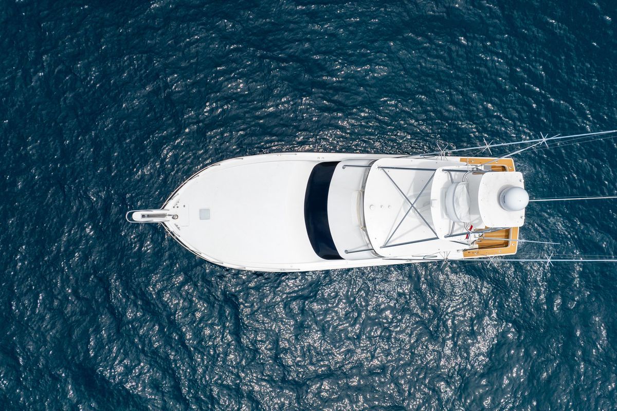 2005 Viking 52 