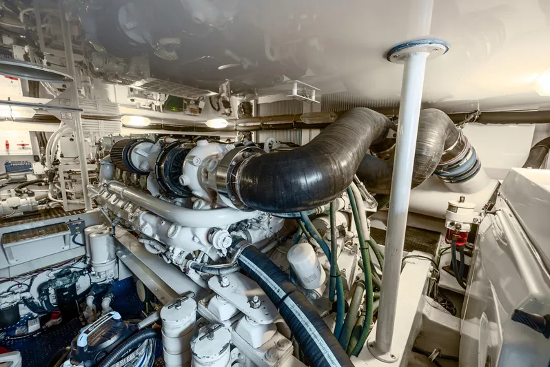 Knotty Girl Yacht Photos Pics 