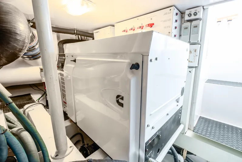 Knotty Girl Yacht Photos Pics 