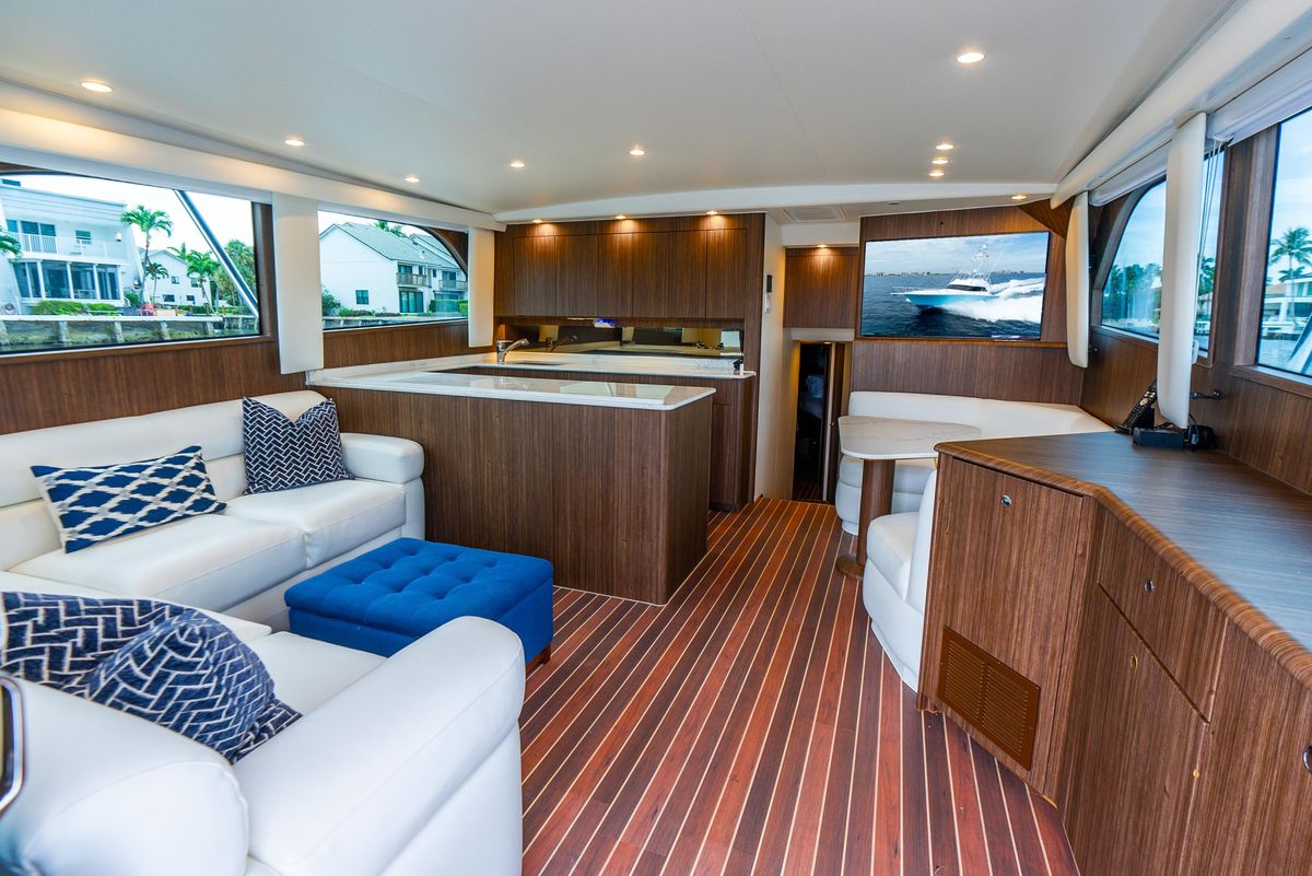 2005 Viking 52 