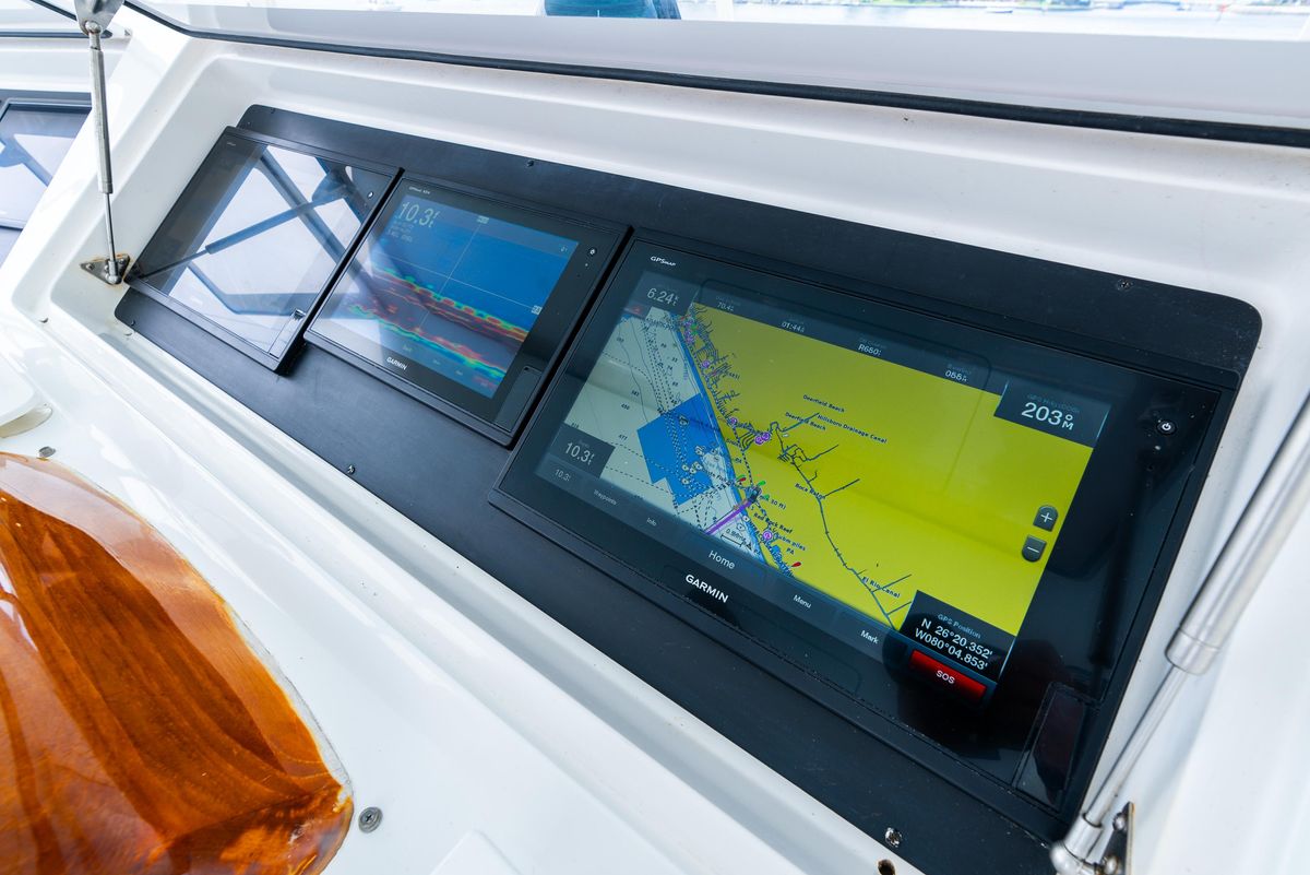 2005 Viking 52 