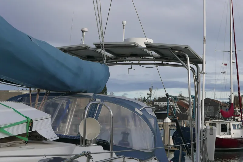 Legacy Yacht Photos Pics 