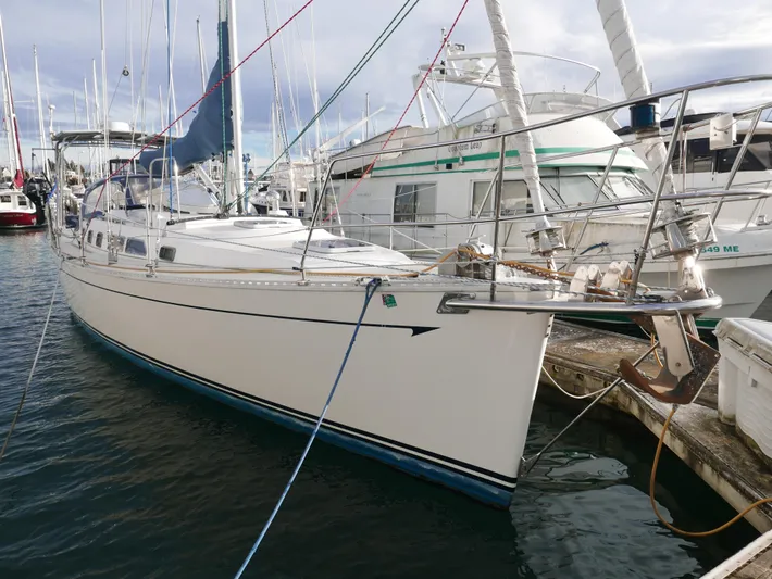 Legacy Yacht Photos Pics 