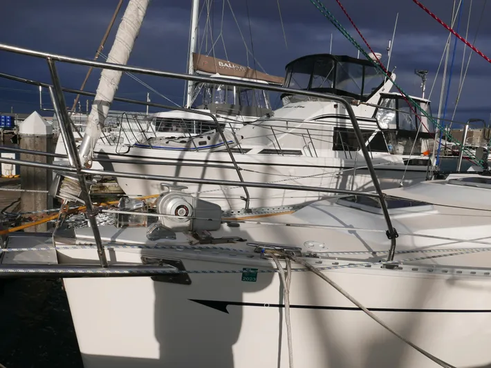 Legacy Yacht Photos Pics 