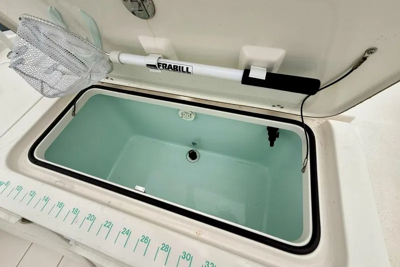  Yacht Photos Pics 2019 Young Boats 27 - Fishbox