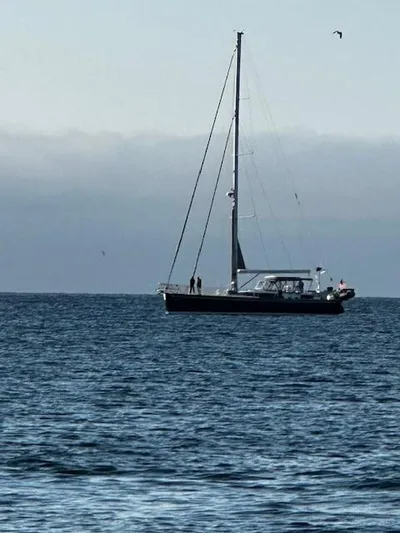 2.0 Impulsive Yacht Photos Pics Sailing yacht Beneteau 57, 2005 model, cruising on open sea.