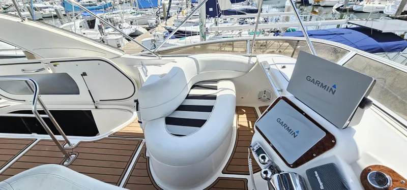  Yacht Photos Pics Luxurious 2007 Meridian 341 Sedan yacht interior with Garmin navigation system and elegant seating.