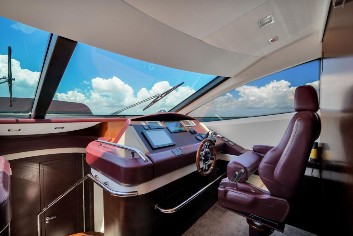 2009 Azimut 75 